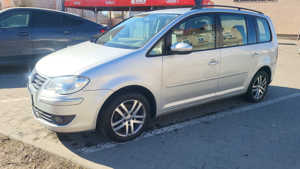 VW Touran 317.000 km 1.999 &euro; Berlin 10178