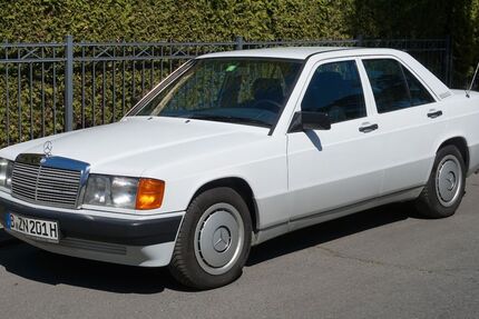 Mercedes-Benz 190 139.600 km 7.900 &euro; Berlin 14193