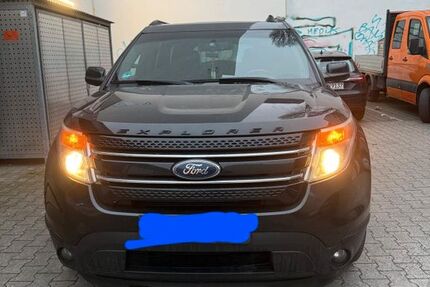 Ford Explorer 144.009 km 17.999 &euro; Berlin 10967