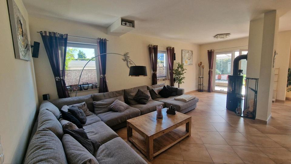 Villa Kleinmachnow - 6 Zimmer, 182 m&sup2;, 3.500&euro; | Angebot:26554802