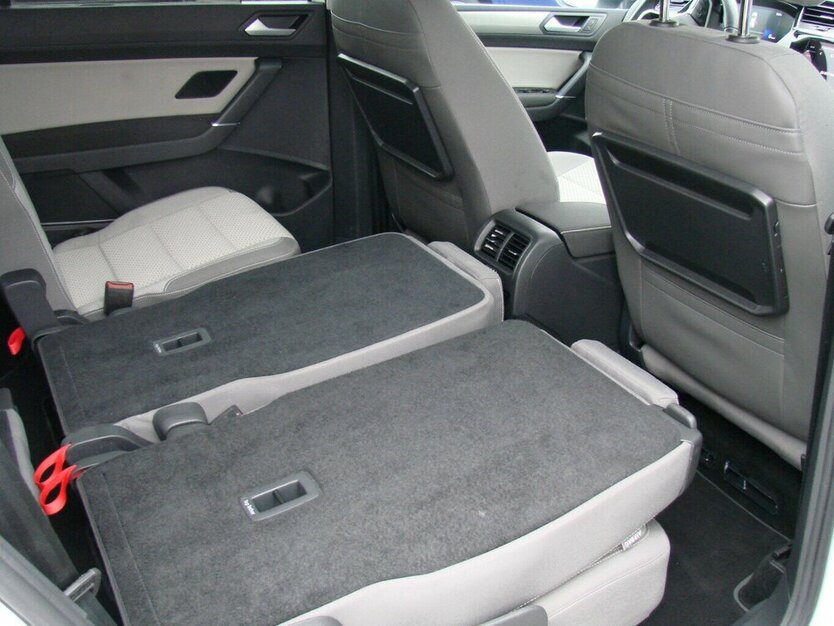 VW Touran 1.5TSi Comfortline 7-Sitzer ACC Navi Kamera 23.085 km 30.980 € Falkensee 14612