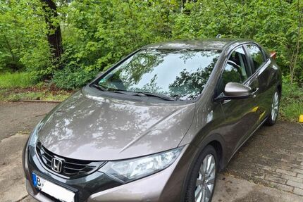 Honda Civic 113.400 km 8.699 &euro; Berlin 10318