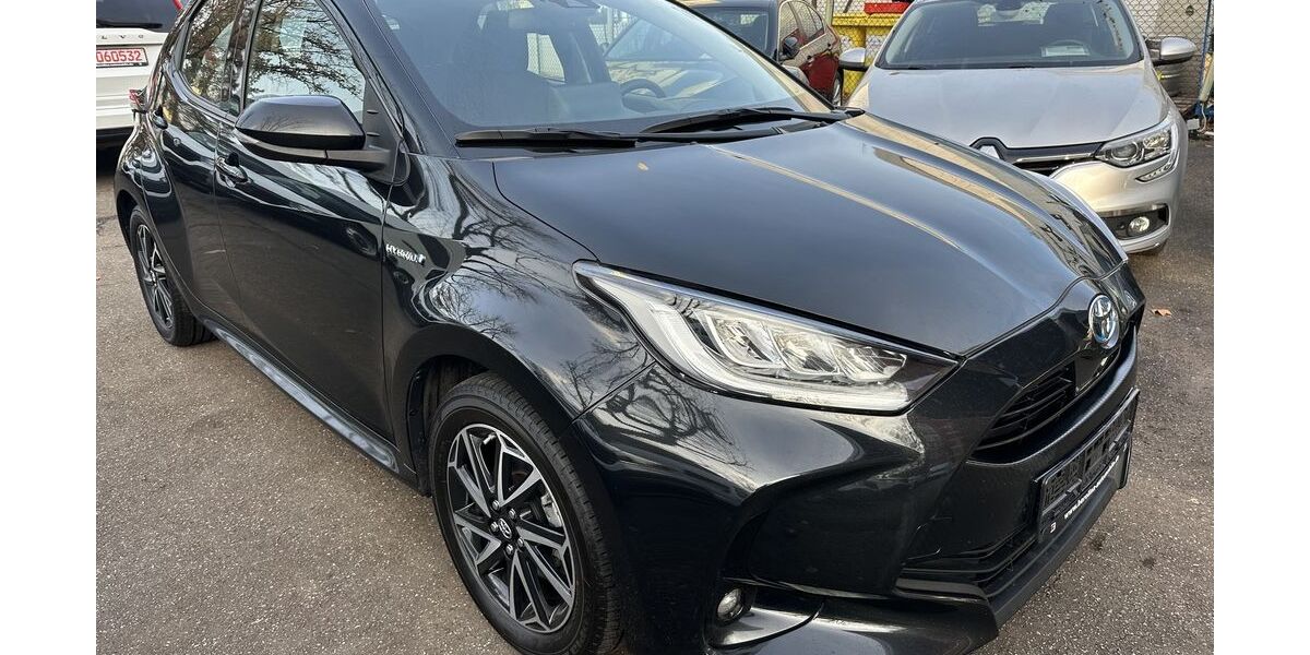 Toyota Yaris 46.632 km 16.990 &euro; Berlin 12249