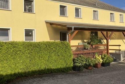 Sehr geräumige, ruhige Wohnung mit Einbauküche in Götz 3 zimmer