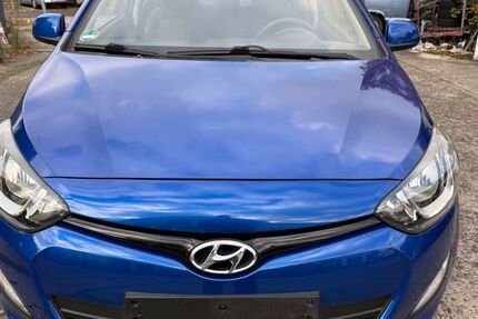 Hyundai i20 124.881 km 3.500 € Berlin 13088