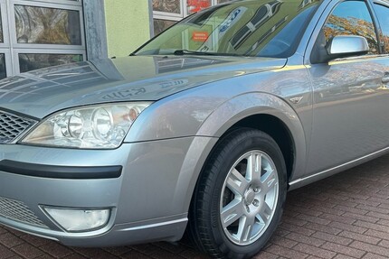 Ford Mondeo 124.651 km 3.490 &euro; Berlin 10178