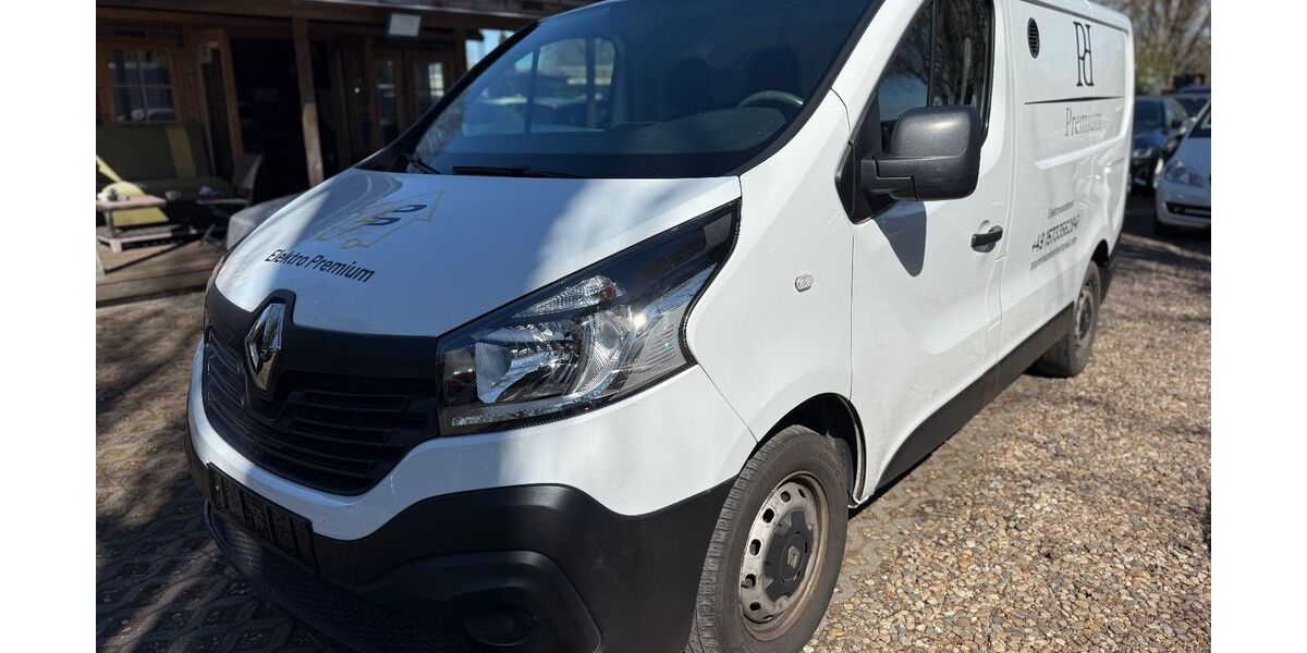 Renault Trafic 133.000 km 8.490 &euro; berlin 12057