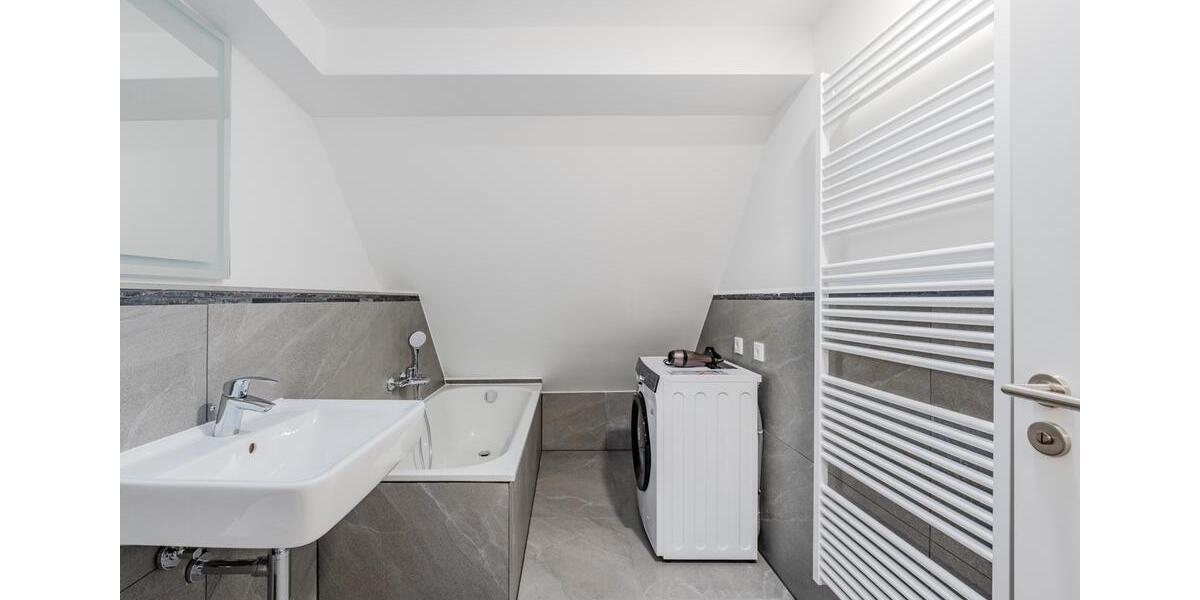Dachgeschoßwohnung Berlin Steglitz-Zehlendorf - 3 Zimmer, 91 m&sup2;, 650.000&euro; | Angebot:27681065
