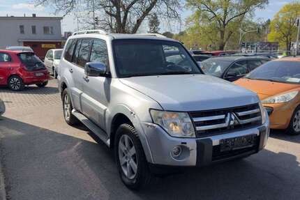Mitsubishi Pajero 273.000 km 8.990 &euro; Berlin 12349