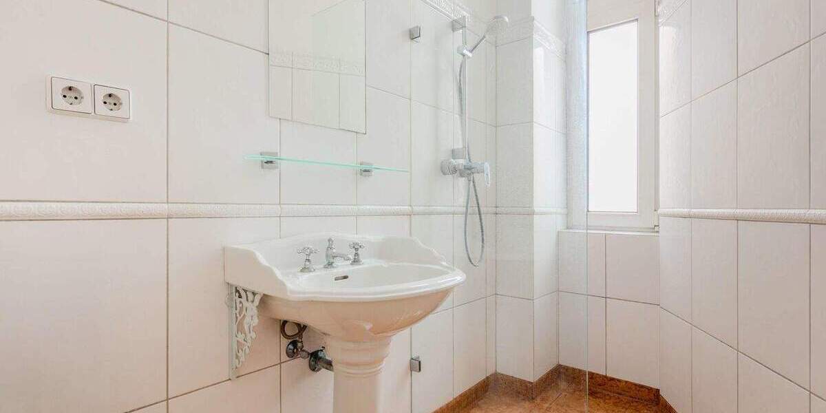 Mehr Altbau geht nicht - 4-5 Zimmer möglich nähe Bergmannkiez 5 zimmer