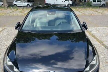 VW Golf 212.000 km 10.600 € Berlin 12353