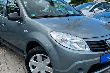 Dacia Sandero 83.319 km 4.490 &euro; Berlin 13089
