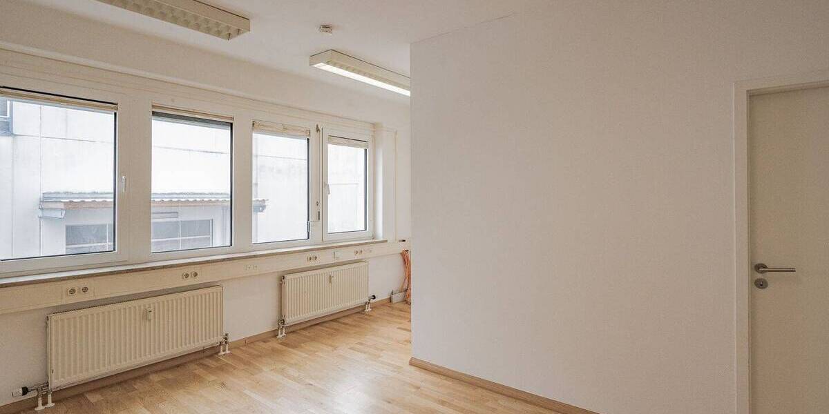 Gewerbeobjekt Wustermark Elstal - 4 Zimmer, 170 m&sup2;, 265.000&euro; | Angebot:26160801