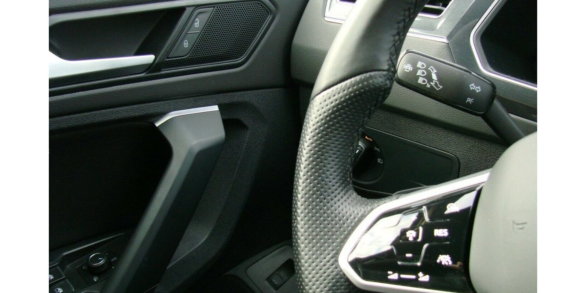 VW Tiguan 2.0TDi R-Line 4M BlackStyle ACC IQ LIGHT 41.763 km 35.980 &euro; Falkensee 14612