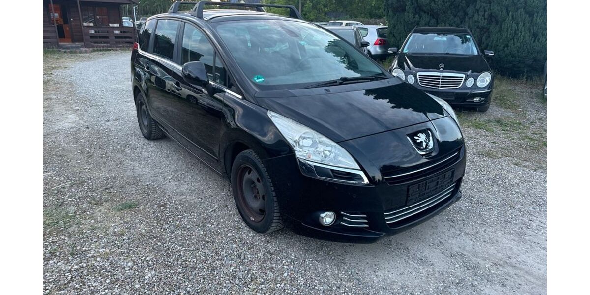 Peugeot 5008 150.000 km 3.490 &euro; Berlin 13127