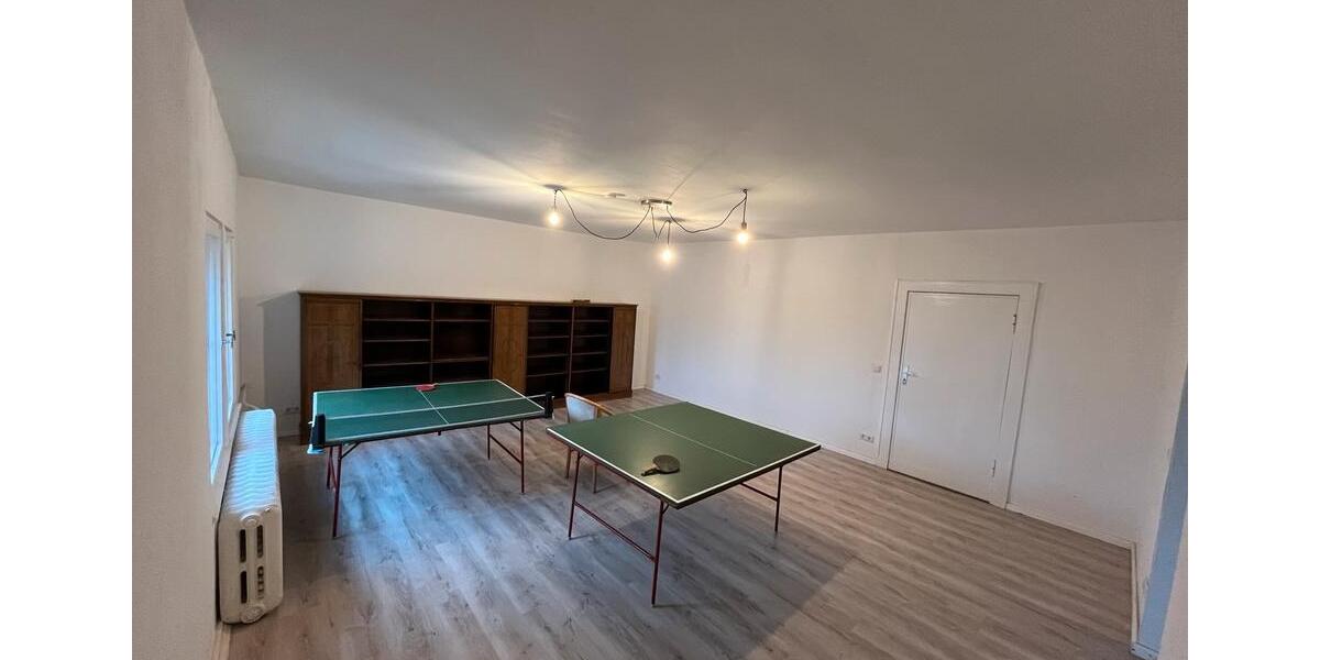 Etagenwohnung Berlin Westend - 5 Zimmer, 120 m&sup2;, 2.200&euro; | Angebot:26329400
