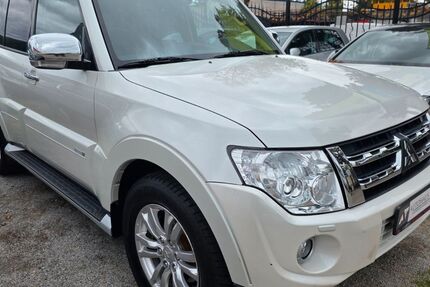 Mitsubishi Pajero 291.000 km 9.999 &euro; Berlin 12059