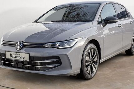 VW Golf 10.398 km 29.490 € Potsdam 14482