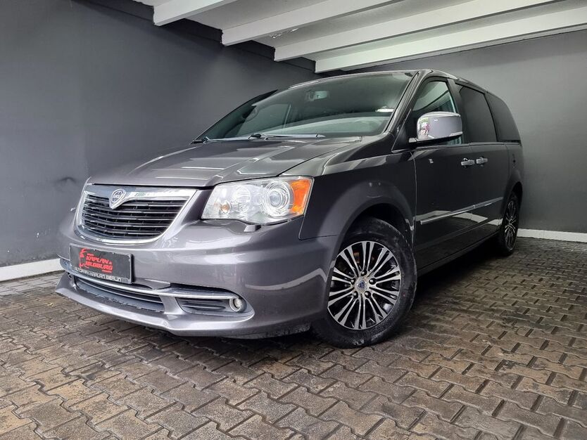 Lancia Voyager 156.000 km 15.990 € Berlin 12279