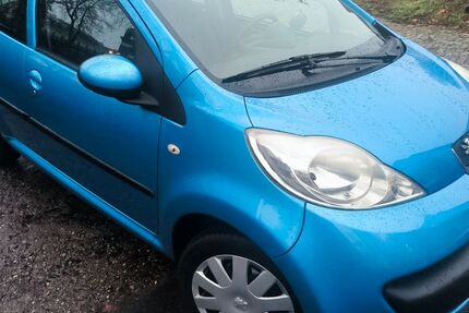 Peugeot 107 183.000 km 2.990 € Berlin - Schöneberg 10781