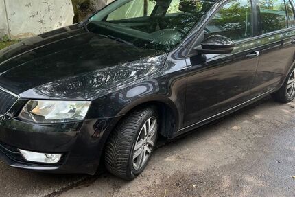 Skoda Octavia 118.000 km 10.600 &euro; Potsdam 14480