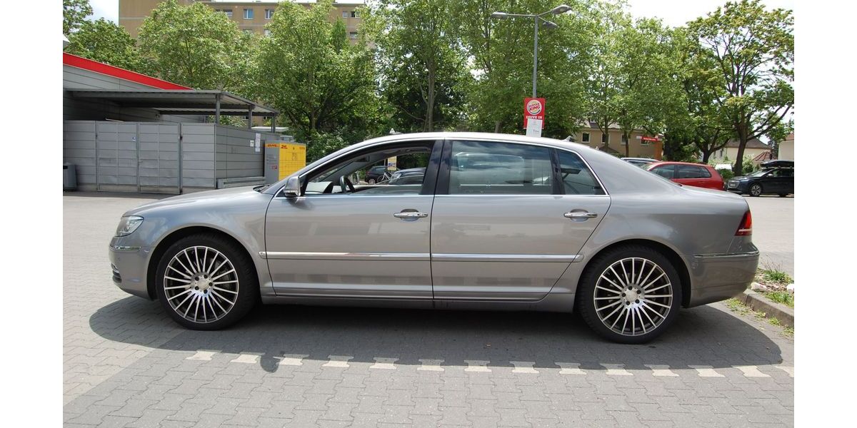 VW Phaeton 123.000 km 11.999 &euro; Berlin 10965