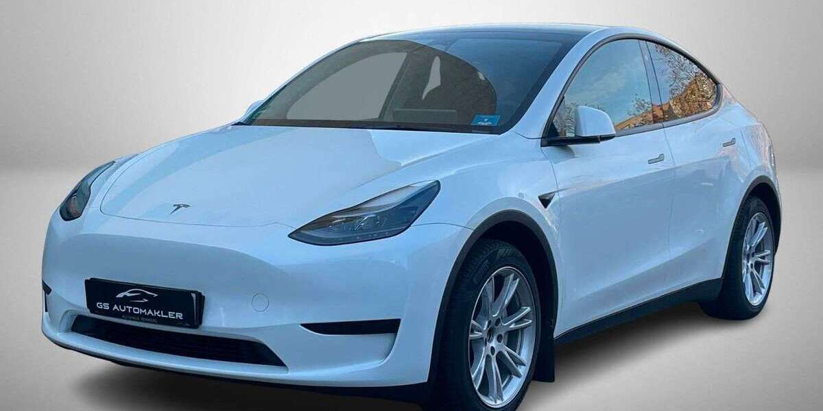 Tesla Model Y 59.000 km 29.900 € Potsdam 14480