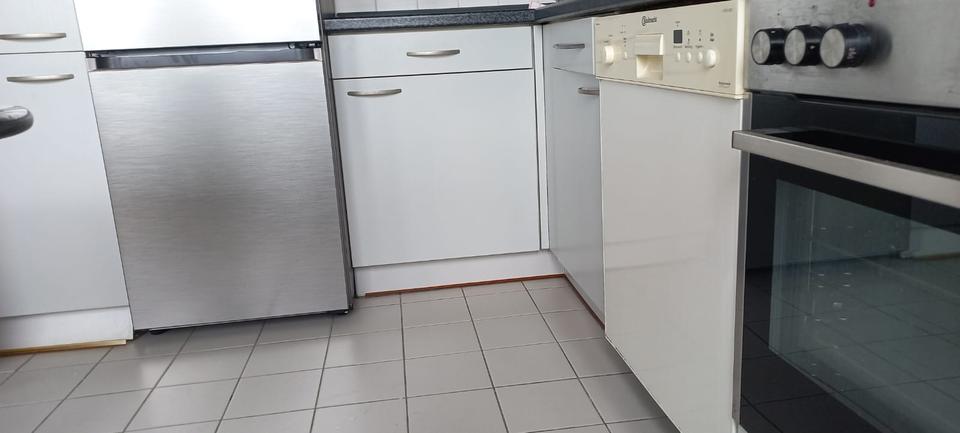 Erdgeschoßwohnung Berlin Tempelhof-Schöneberg - 10 Zimmer, 66 m&sup2;, 590&euro; | Angebot:26314205