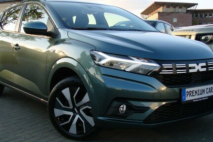 Dacia Sandero III 1,0 TCe 90 Expression Automatik Temp S 20.658 km 16.980 € Falkensee 14612