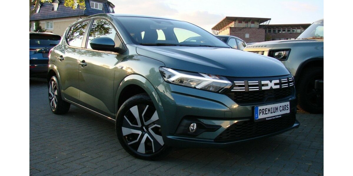 Dacia Sandero III 1,0 TCe 90 Expression Automatik Temp S 20.658 km 16.980 € Falkensee 14612