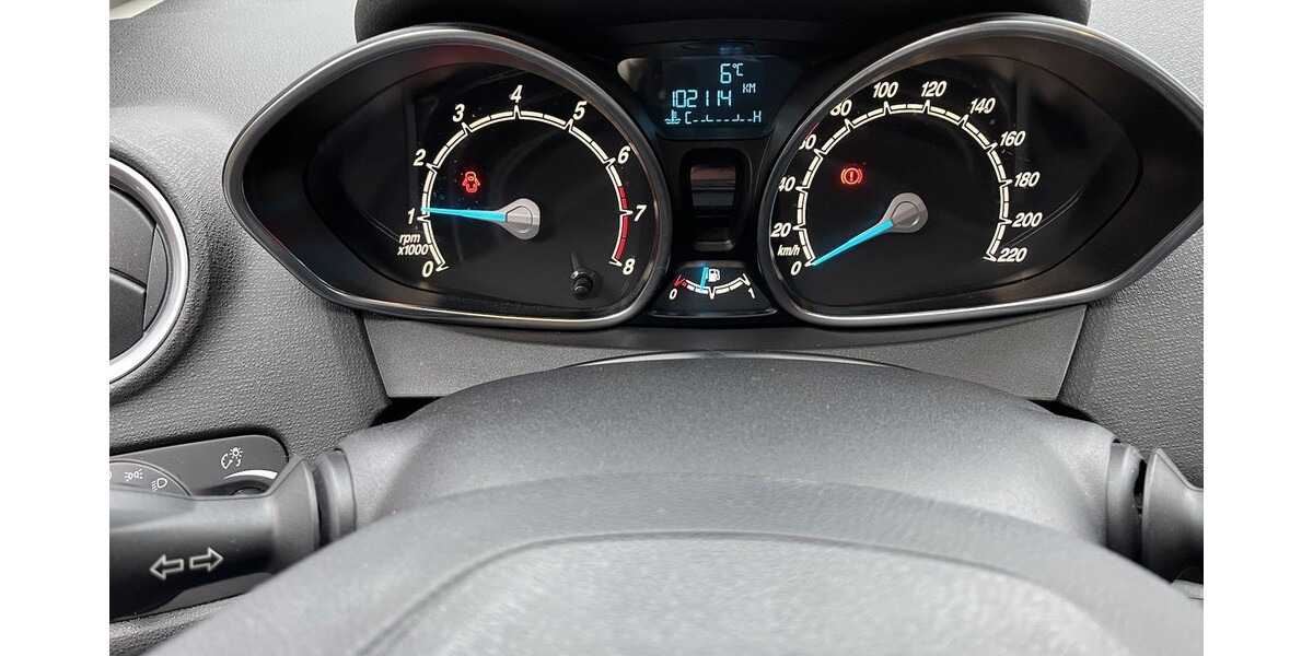 Ford Fiesta 104.950 km 5.200 € Berlin 10178