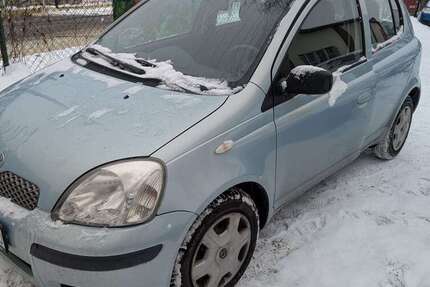 Toyota Yaris 89.672 km 3.000 &euro; Berlin-Karlshorst 10318