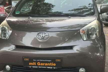 Toyota iQ