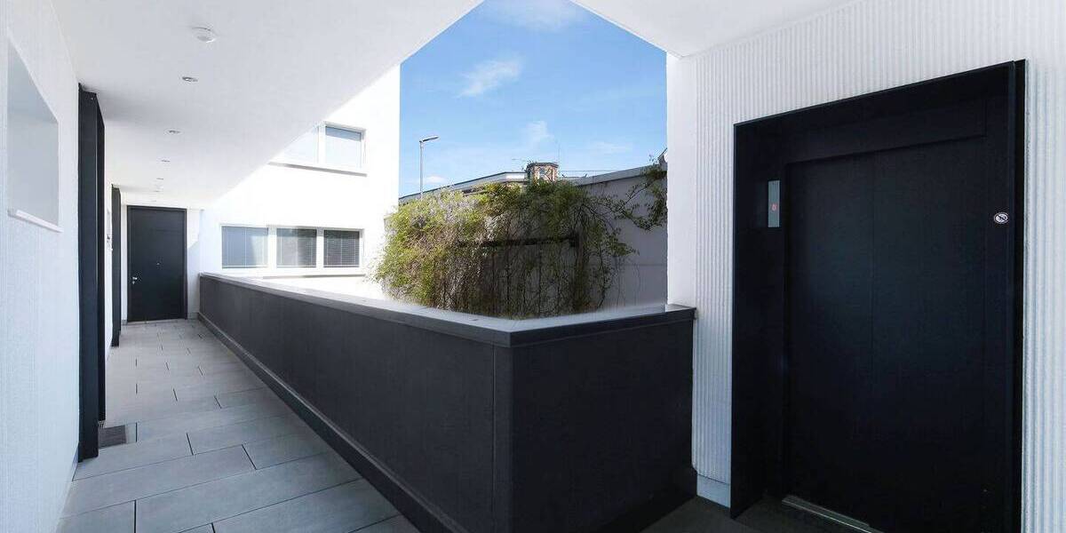 Etagenwohnung Berlin Kreuzberg - 2 Zimmer, 70 m&sup2;, 1.750&euro; | Angebot:26503147
