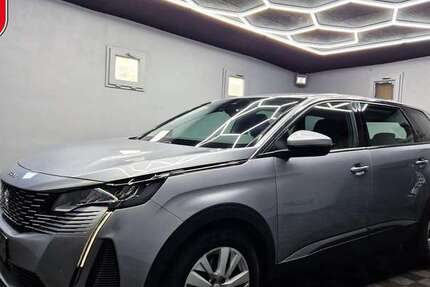 Peugeot 5008 52.800 km 22.880 € Berlin 12305