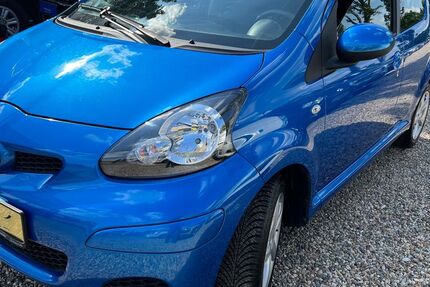 Toyota Aygo (X) 78.000 km 4.900 &euro; Berlin 13089