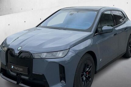 BMW iX 7.009 km 81.880 &euro; Berlin-Siemensstadt 13629