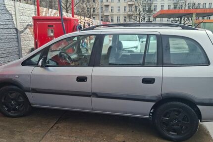 Opel Zafira 148.000 km 1.790 &euro; Berlin 13088