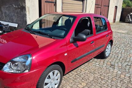 Renault Clio 73.000 km 2.300 &euro; Wustermark 14641