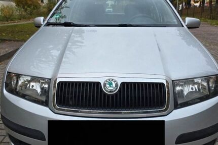 Skoda Fabia 104.911 km 2.500 &euro; Berlin 12351