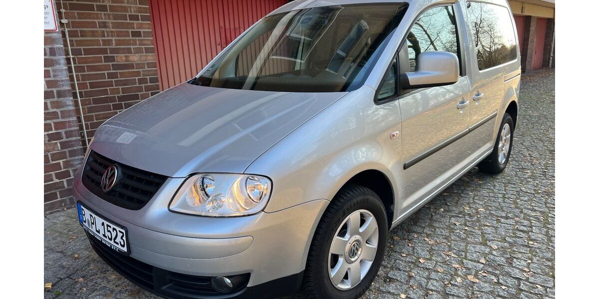 VW Caddy 48.869 km 17.900 € Berlin 13405