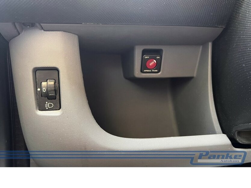 Peugeot 107 1.0 Petit Filou 70* 01/25 letzter Service * 47.106 km 2.990 € Berlin 13187