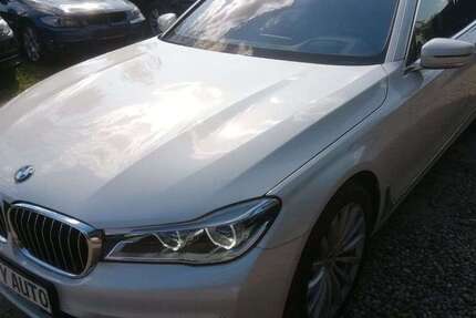 BMW 750 236.100 km 29.970 &euro; Berlin - Pankow 13127