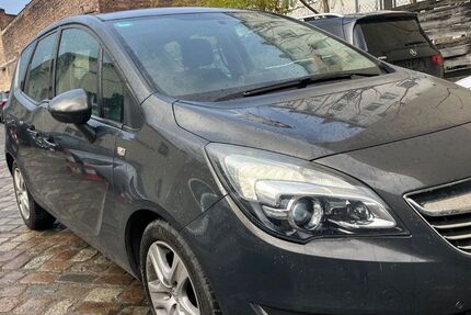 Opel Meriva 141.000 km 5.999 &euro; Berlin 13359