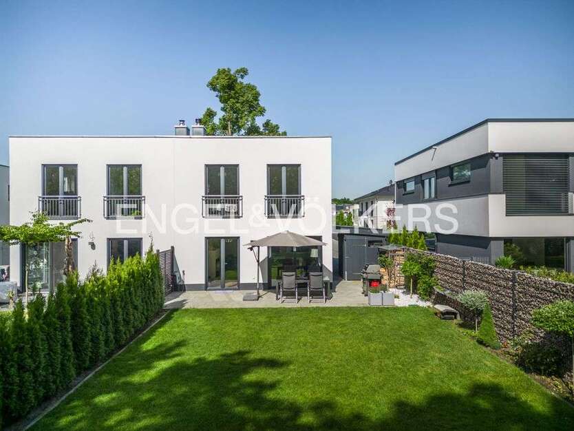 Haus zum Mieten in Potsdam Groß Glienicke 3.300 € 157 m² 5 zimmer