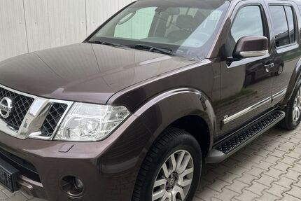 Nissan Pathfinder 133.000 km 15.999 &euro; berlin 12305