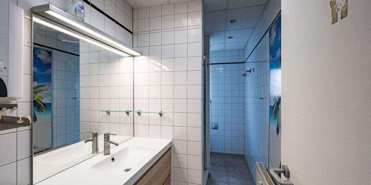 Gewerbeobjekt Wustermark Elstal - 4 Zimmer, 170 m&sup2;, 290.000&euro; | Angebot:24567378
