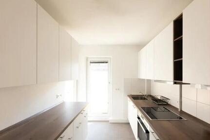 Moderne 2-Zimmer-Wohnung mit Balkon – Frisch Renoviert