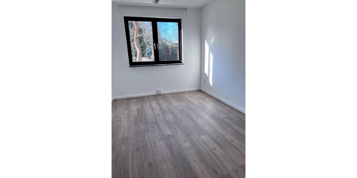 Bungalow Berlin Steglitz-Zehlendorf - 5 Zimmer, 170 m&sup2;, 2.900&euro; | Angebot:25519736