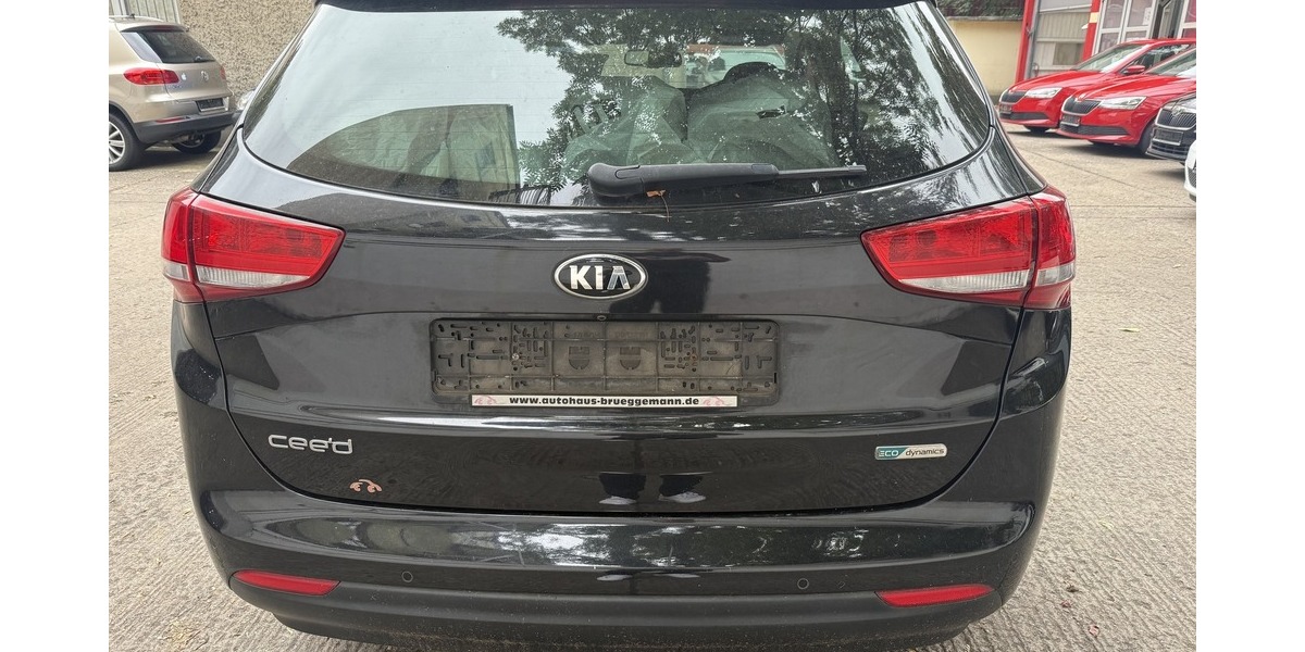 Kia ceed 1.6 Edition Platinum Navi Sporty Wagon 156.800 km 8.390 € Berlin 10247